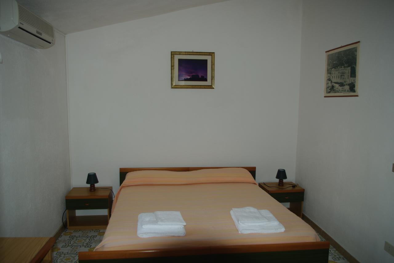 Hotel Le Due Lanterne Aieta Exterior foto